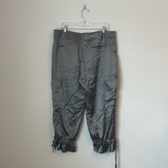 Vintage Y2K Banana Republic Silk Cargo Tie Ankle Pants - Picture 7 of 11